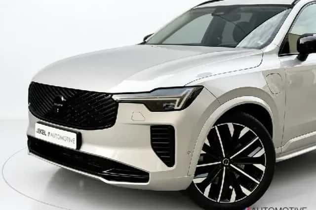 Volvo XC90 (2025) thumbnail 2