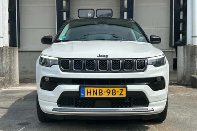 Jeep Compass (2022) thumbnail 3