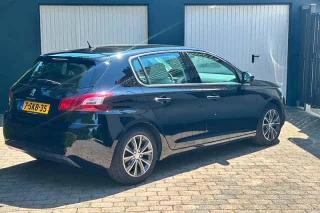 Peugeot 308 (2013) thumbnail 2