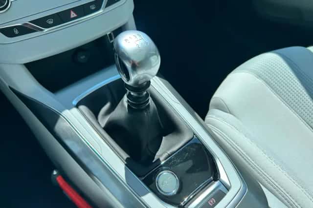 Peugeot 308 (2013) thumbnail 6