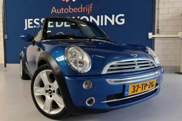 MINI Cabrio (2007) thumbnail 2