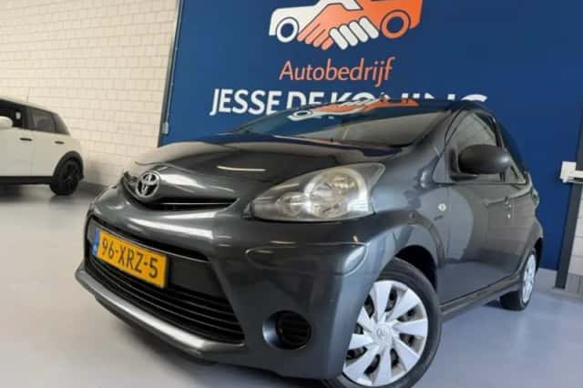 Toyota Aygo (2012) thumbnail 1