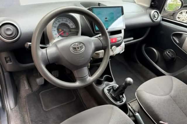 Toyota Aygo (2012) thumbnail 5