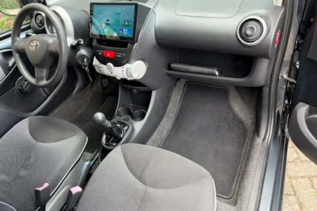 Toyota Aygo (2012) thumbnail 6