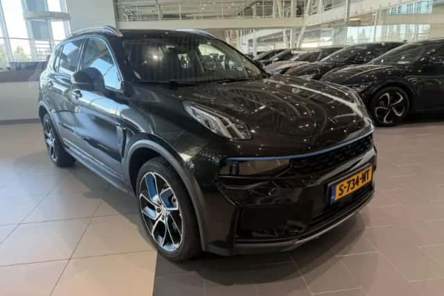 Lynk & Co 01 (2023) thumbnail 2