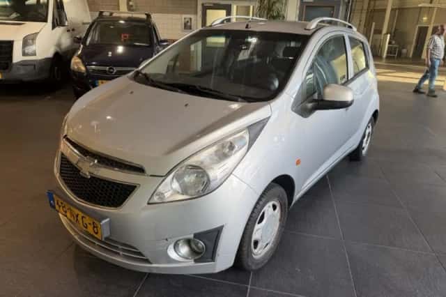 Chevrolet Spark (2010) thumbnail 1
