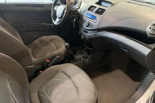 Chevrolet Spark (2010) thumbnail 3