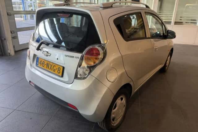 Chevrolet Spark (2010) thumbnail 4