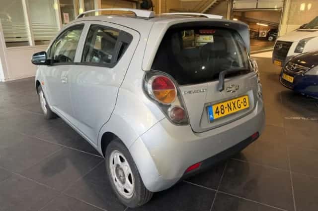 Chevrolet Spark (2010) thumbnail 5