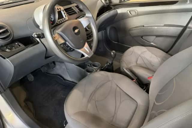 Chevrolet Spark (2010) thumbnail 6