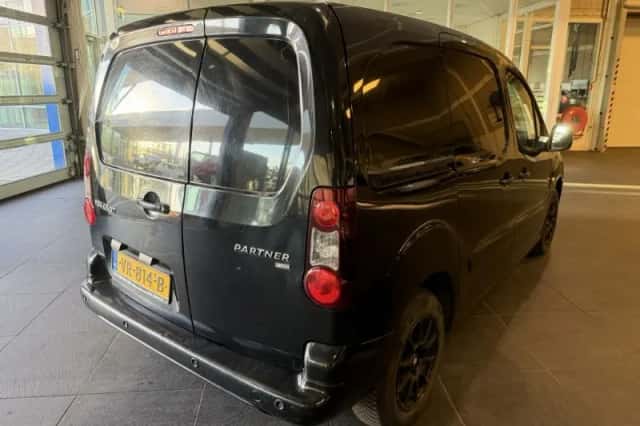 Peugeot Partner (2015) thumbnail 4