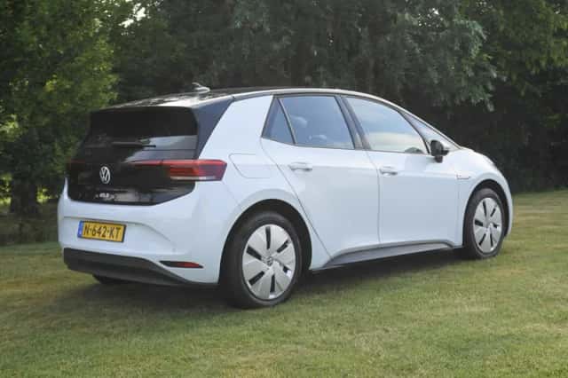 Volkswagen ID.3 (2021) thumbnail 2