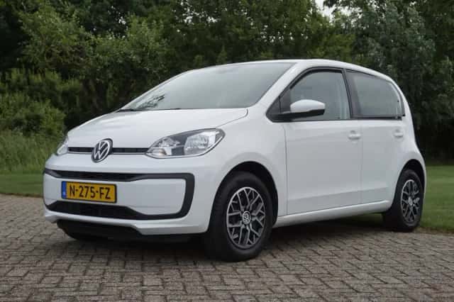 Volkswagen Up! (2021) thumbnail 1