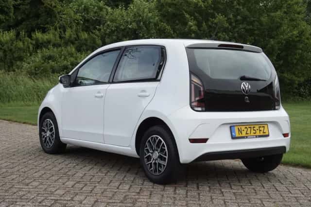 Volkswagen Up! (2021) thumbnail 2