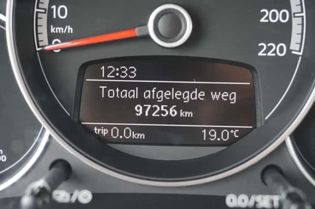 Volkswagen Up! (2021) thumbnail 6