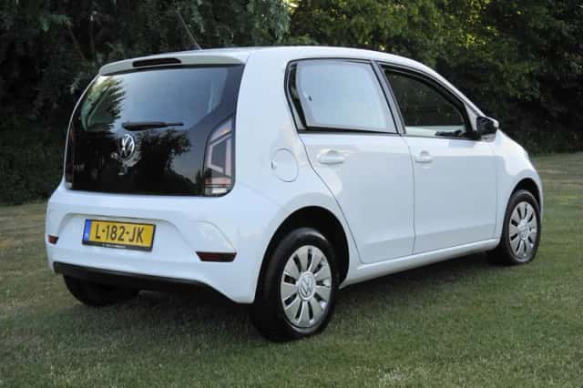 Volkswagen Up! (2021) thumbnail 3