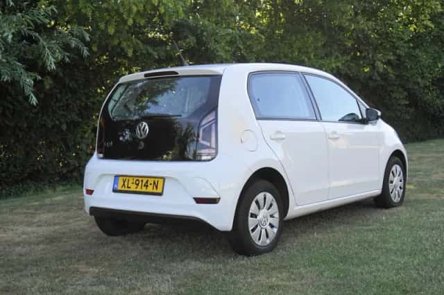 Volkswagen Up! (2019) thumbnail 2
