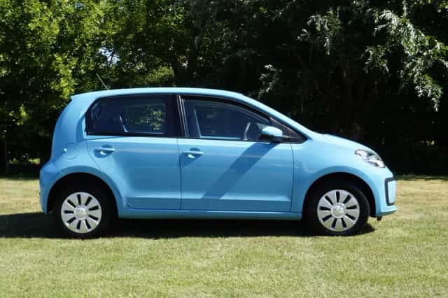Volkswagen Up! (2023) thumbnail 4