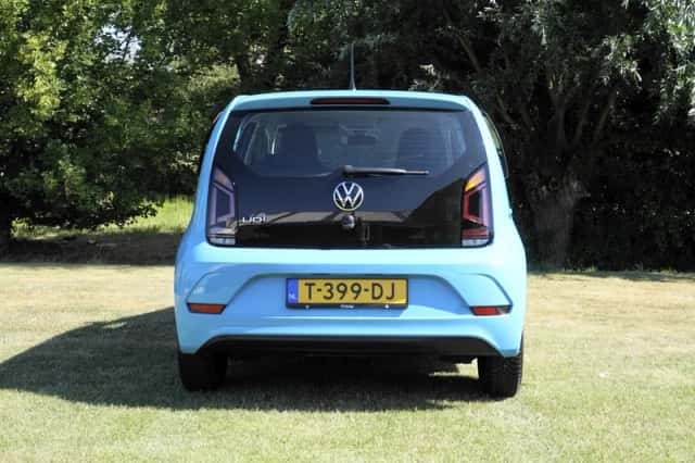 Volkswagen Up! (2023) thumbnail 5