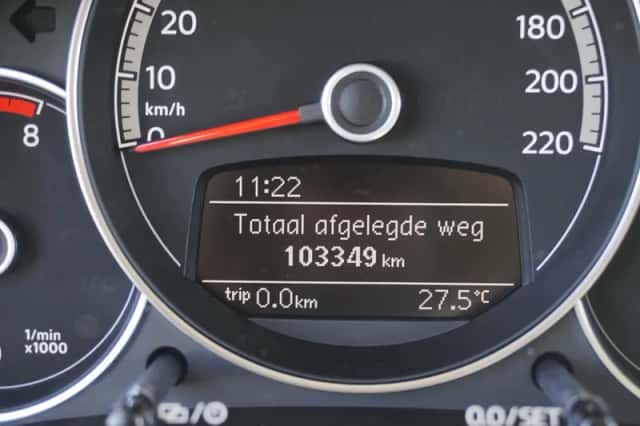 Volkswagen Up! (2023) thumbnail 6