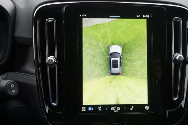 Volvo XC40 (2023) thumbnail 6