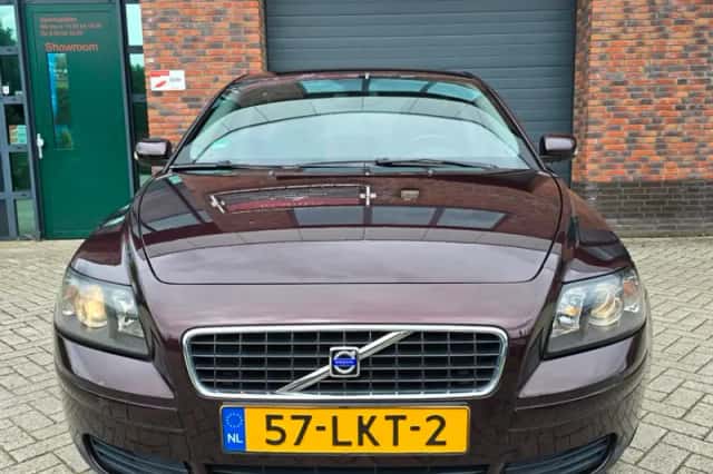 Volvo S40 (2004) thumbnail 2