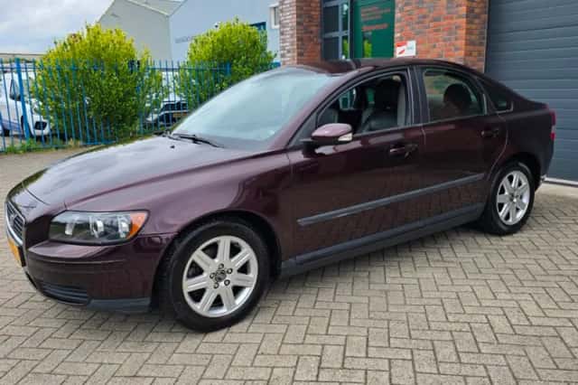 Volvo S40 (2004) thumbnail 3