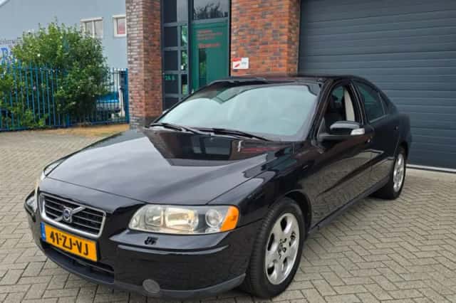 Volvo S60 (2008) thumbnail 1