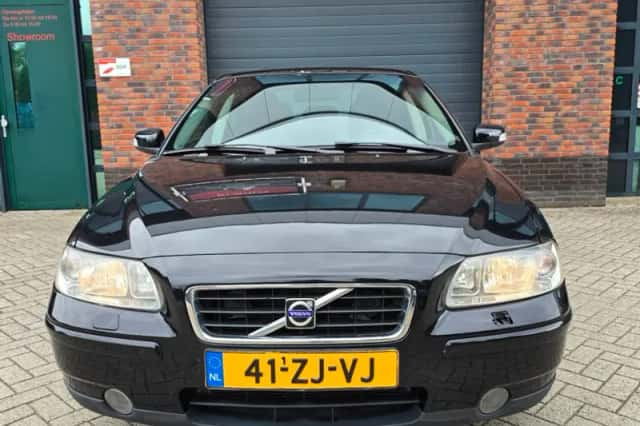 Volvo S60 (2008) thumbnail 2