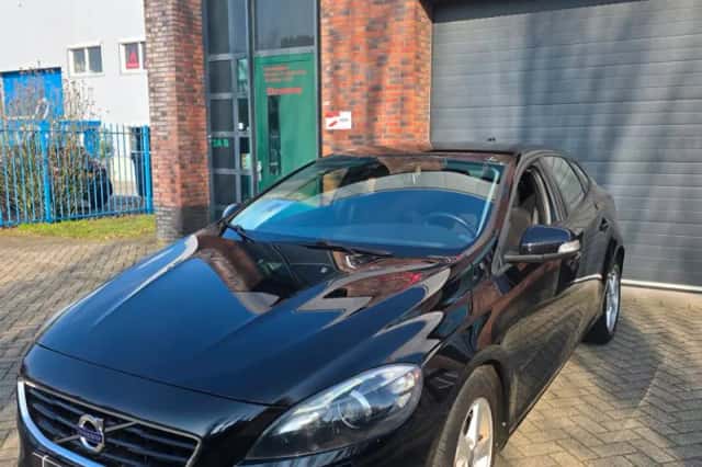 Volvo V40 (2013) thumbnail 1