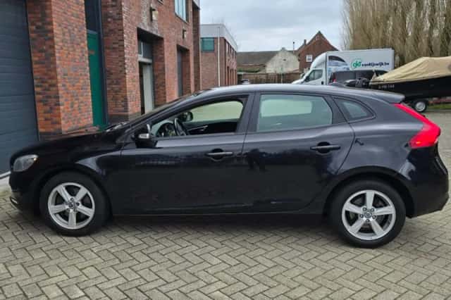 Volvo V40 (2013) thumbnail 4