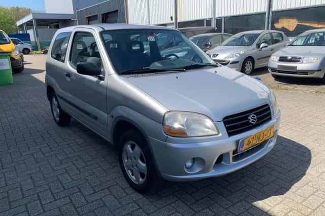 Suzuki Ignis (2003) thumbnail 1