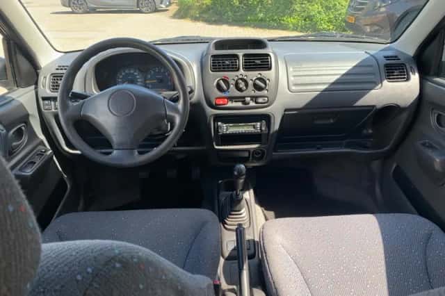 Suzuki Ignis (2003) thumbnail 3