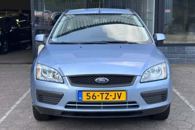 Ford Focus (2007) thumbnail 2