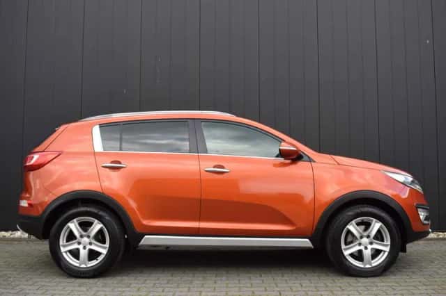 Kia Sportage (2010) thumbnail 4