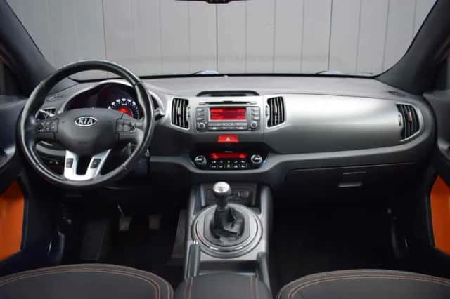 Kia Sportage (2010) thumbnail 6