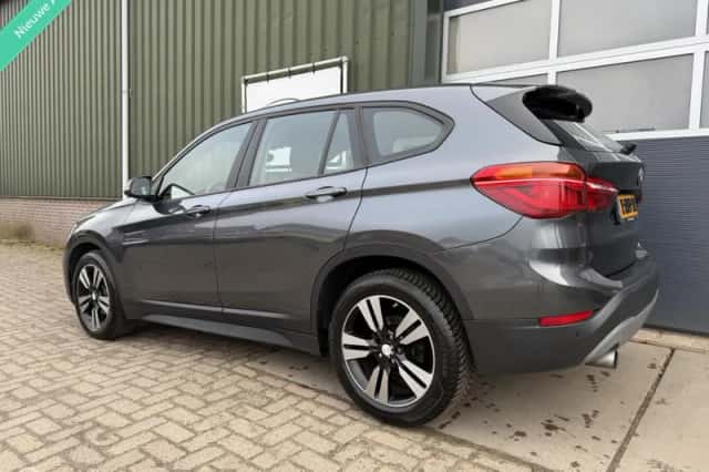 BMW X1 (2017) thumbnail 5