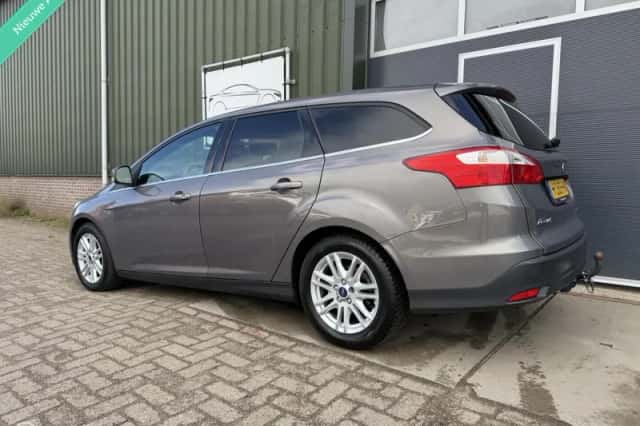 Ford Focus (2012) thumbnail 6