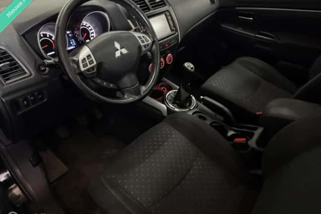 Mitsubishi ASX (2011) thumbnail 6