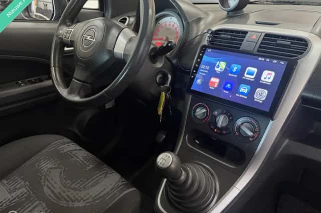 Opel Agila (2011) thumbnail 4