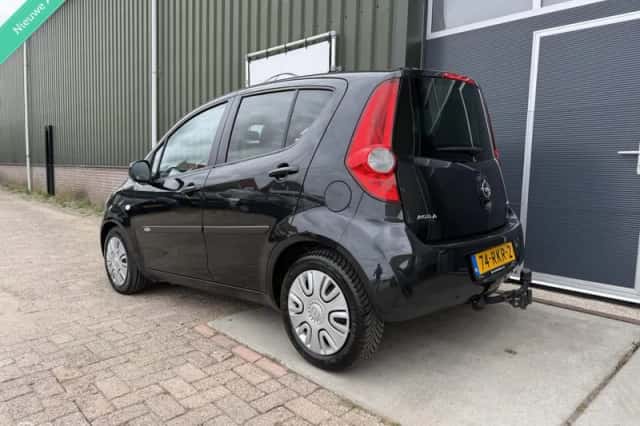 Opel Agila (2011) thumbnail 6