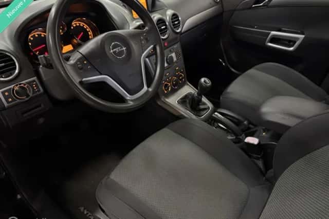 Opel Antara (2008) thumbnail 4