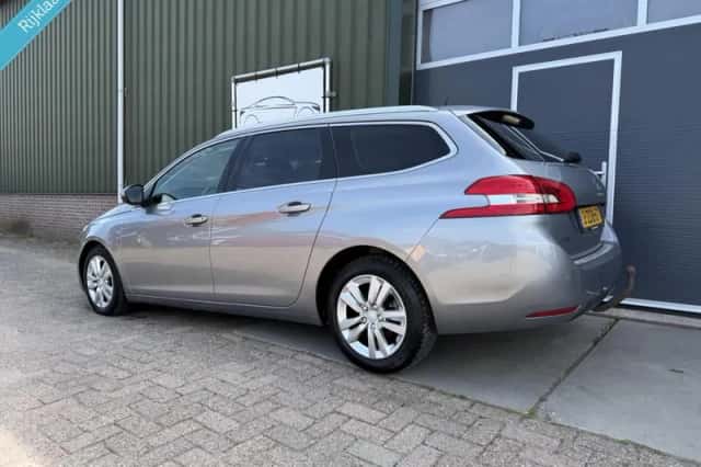 Peugeot 308 (2014) thumbnail 5