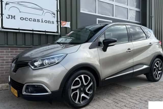 Renault Captur (2016) thumbnail 1