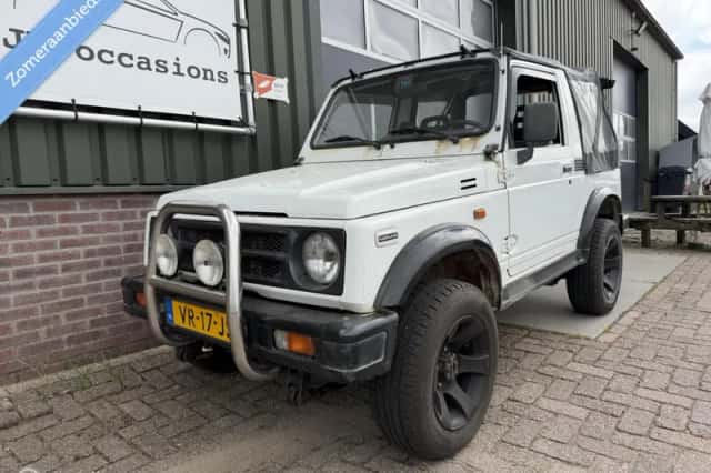Suzuki Samurai (1992) thumbnail 4