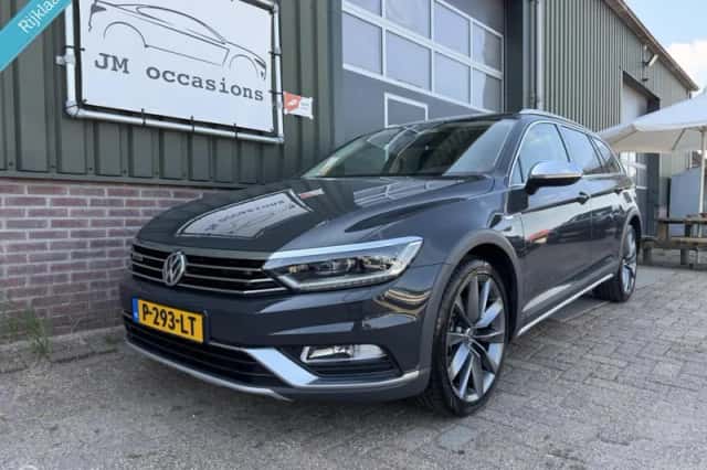 Volkswagen Passat (2016) thumbnail 6