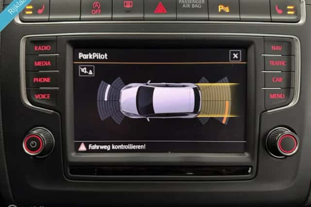 Volkswagen Polo (2014) thumbnail 4