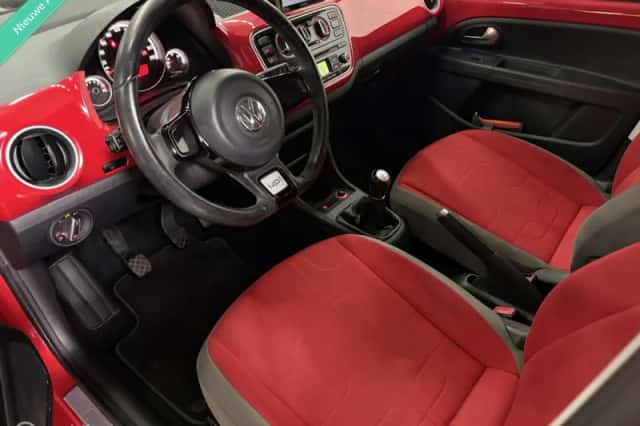 Volkswagen Up! (2014) thumbnail 6
