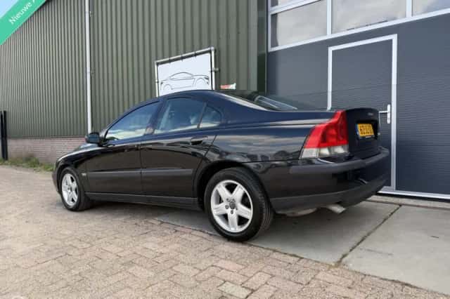 Volvo S60 (2002) thumbnail 2