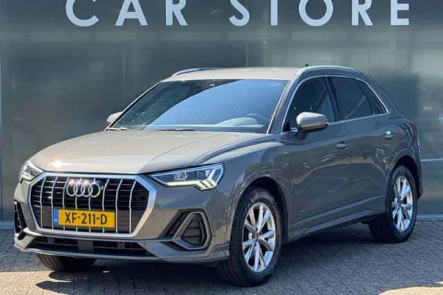 Audi Q3 (2019) thumbnail 1